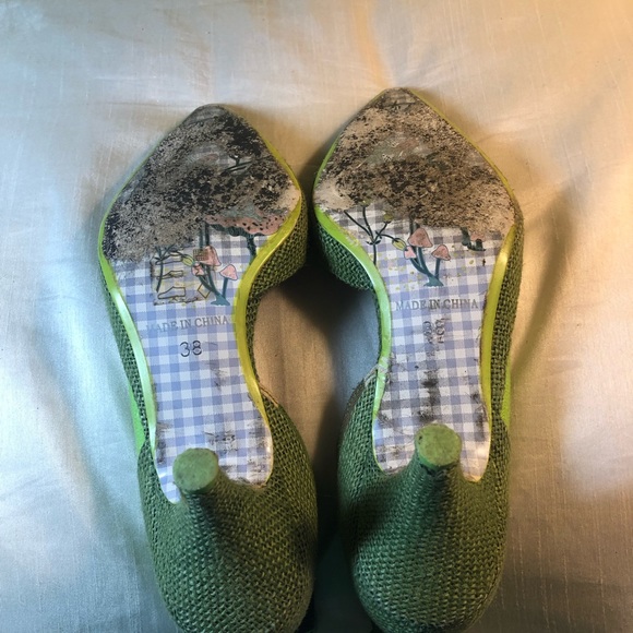 Heels - Picture 4 of 7